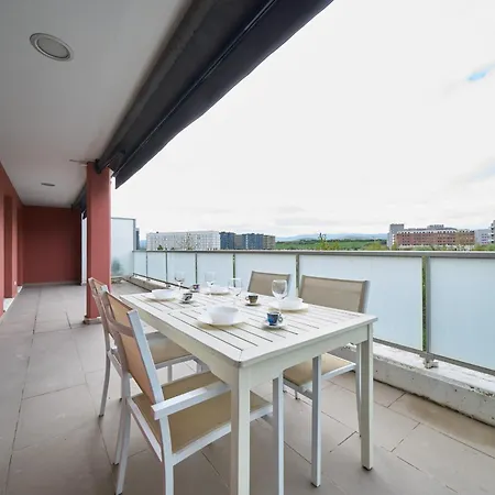 Family Retreat With Views, Terrace & Parking * Vitoria-Gasteiz