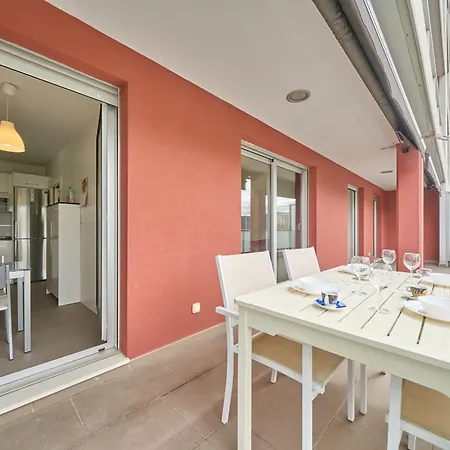 Apartment Family Retreat With Views, Terrace & Parking *