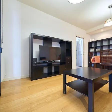 Apartment Family Retreat With Views, Terrace & Parking *