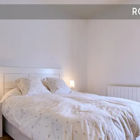 Family Retreat With Views, Terrace & Parking Lejlighed *