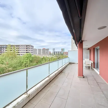 Lejlighed Family Retreat With Views, Terrace & Parking Vitoria-Gasteiz