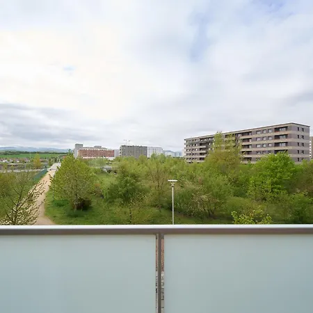 Apartment Family Retreat With Views, Terrace & Parking Vitoria-Gasteiz